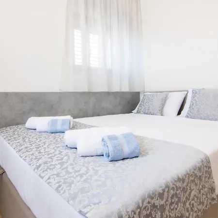 Apartment Portun Baska Voda